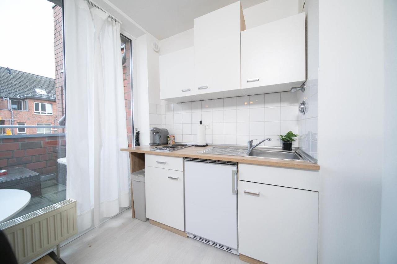 Studio Shiny - Zentral Mit Balkon - Messe - Kueche Нойс Экстерьер фото